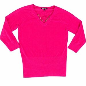 Cable & Gauge  V-neck sweater